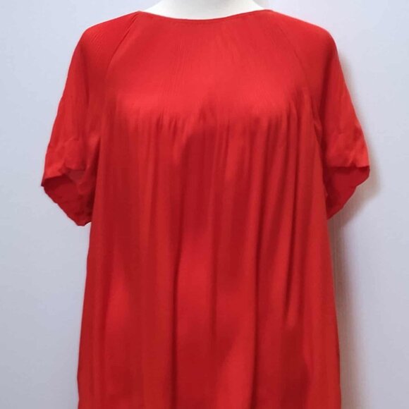 Land's End Red short-sleeved Chiffon, pleated bodice top, size 10 - Picture 4 of 13